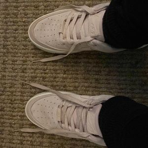 I am selling Beige Nike Air Force 1’s. They’re a size 8.5